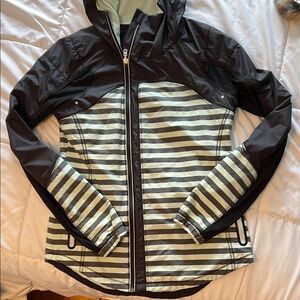 women’s Lululemon lined windbreaker 8